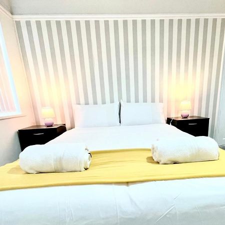 Lotus Home Wallasey Bagian luar foto