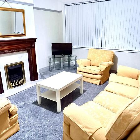 Lotus Home Wallasey Bagian luar foto