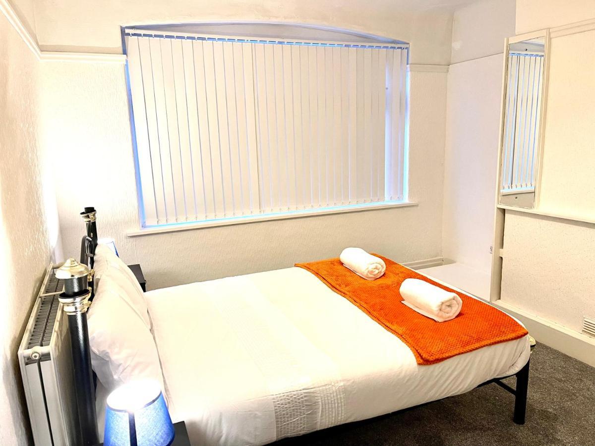 Lotus Home Wallasey Bagian luar foto